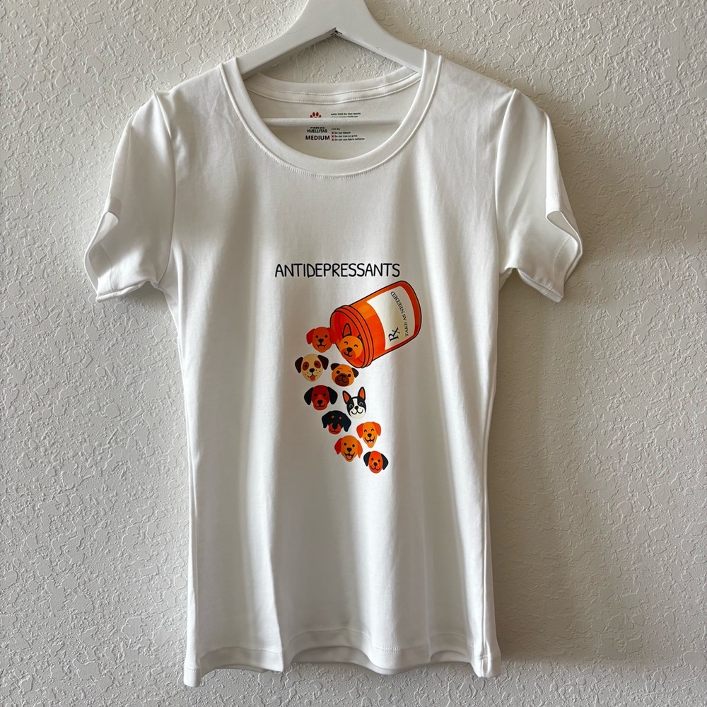 White Graphic T-Shirt with Fun Print “Antidepressants” size M